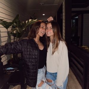 Meet your Posher, Alexis